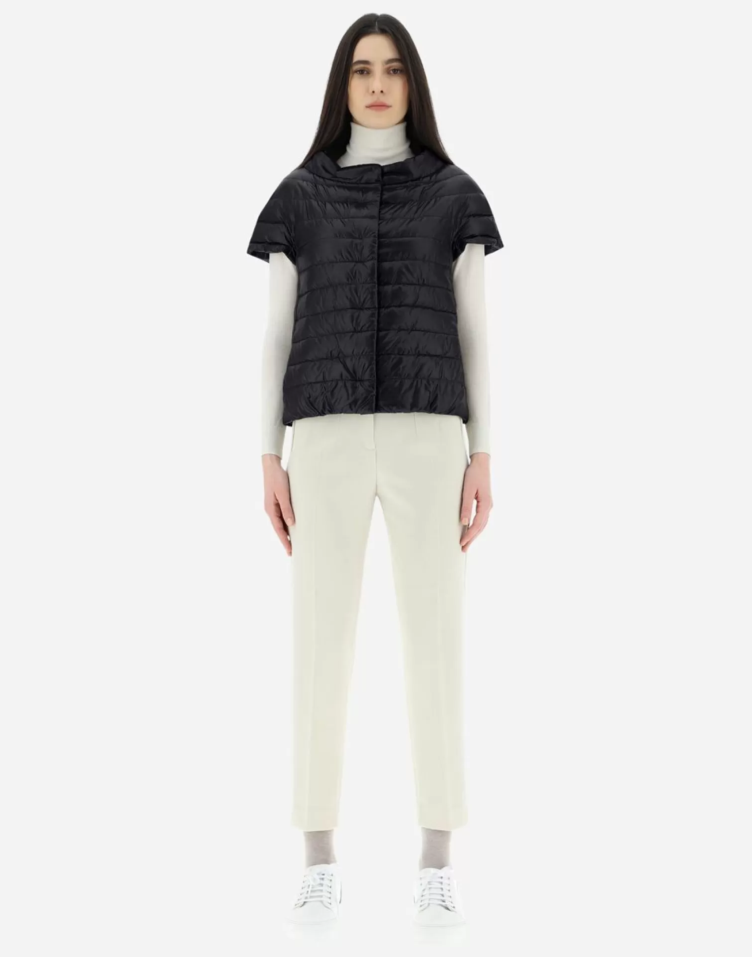 emilia_4-5.webp Herno Doudounes Courtes>Emilia Black